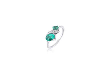 The Emerald Twist Ring - Thumbnail